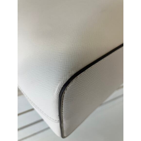 KATE SPADE LRAGE WHITE SAFFINAO LEATHER SHOULDER BAG - Picture 7 of 16